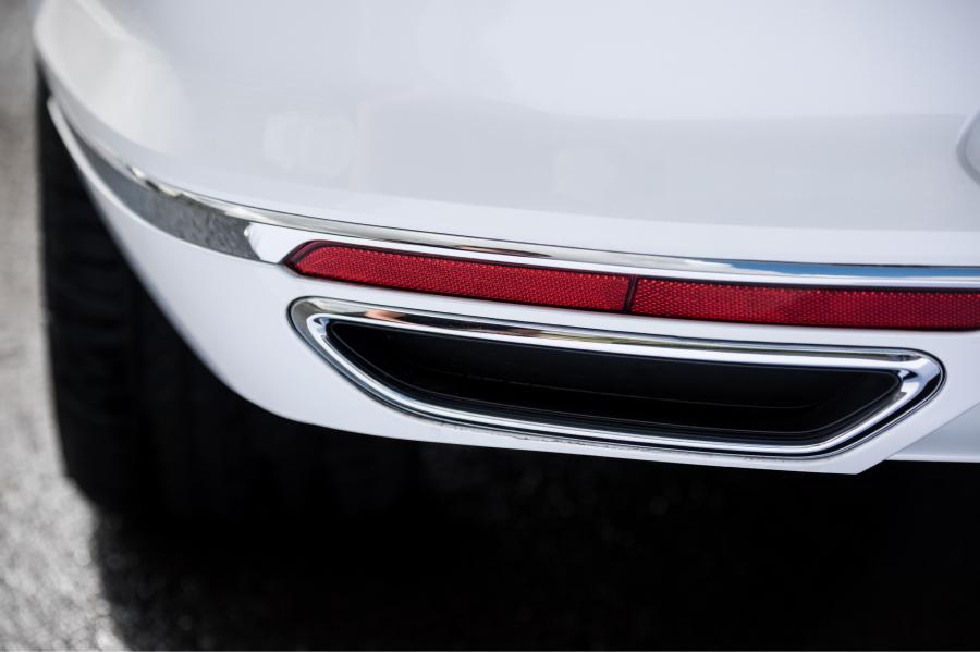 Детали экстерьера Volkswagen Passat GTE 2016 года  (UK) (фото 8 из 34)